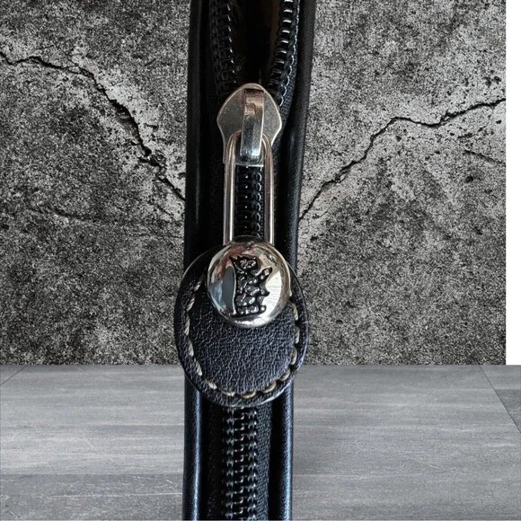 Juicy Couture Black Leather Shoulder Satchel Purse & Wristlet - Picture 6 of 16